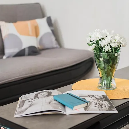 Tkr- Homes Apartament *